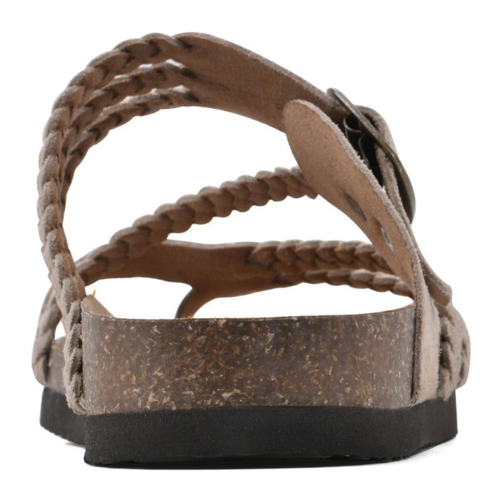 Elegantes sandalias tejidas