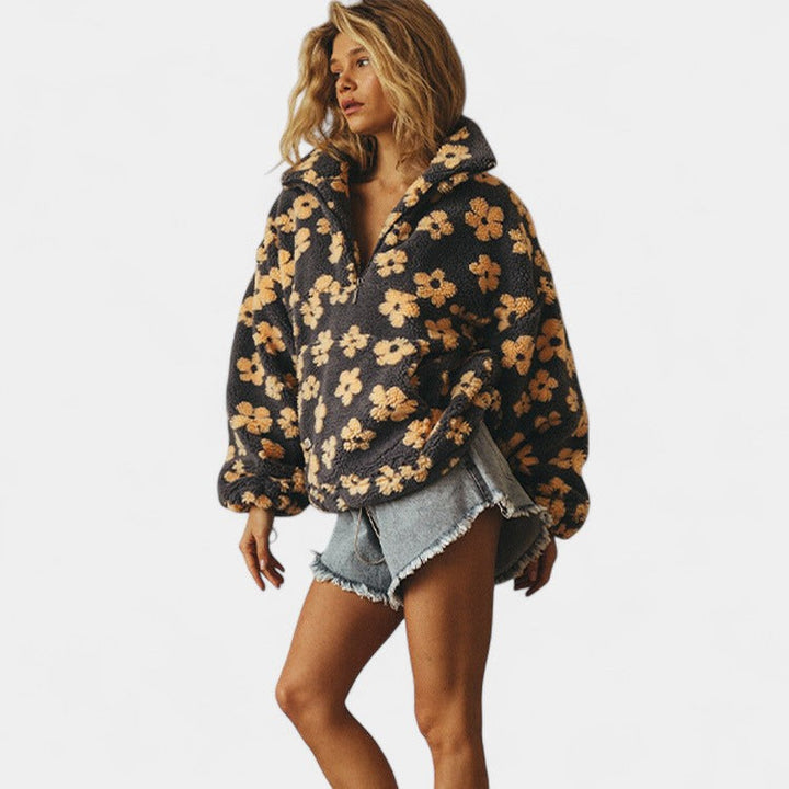Zala – Camiseta boho cómoda con estampado floral