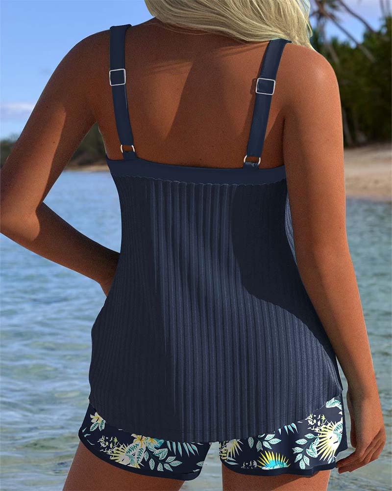 Carla - Traje de Baño de Rayas con Short de Playa
