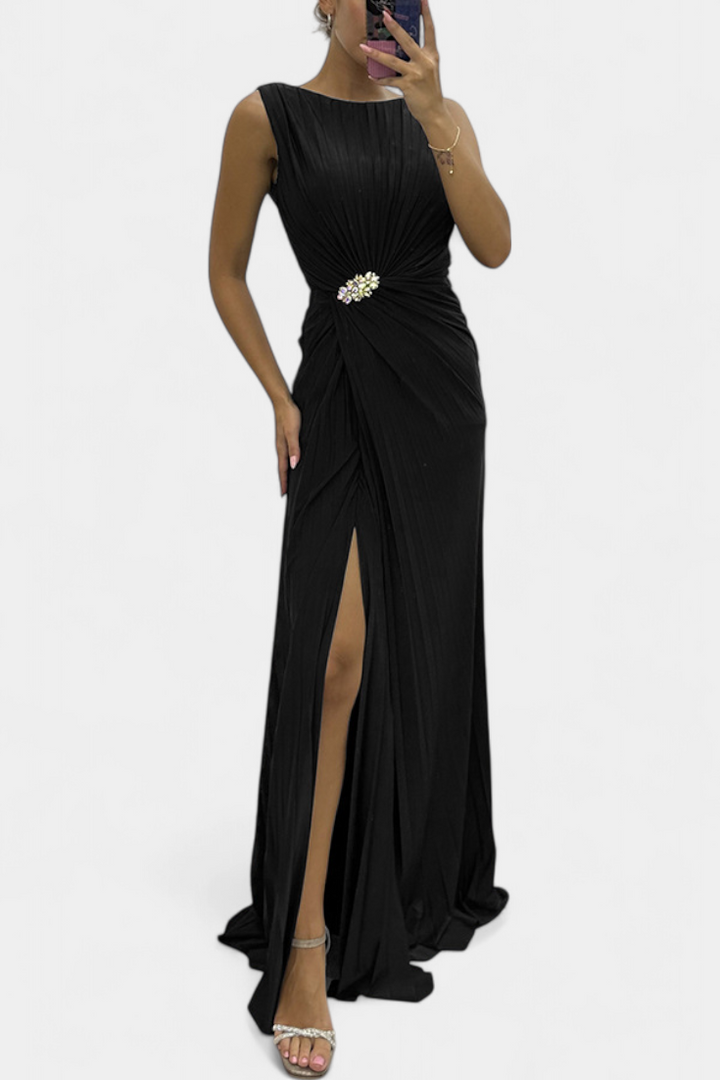 Shiloh Vestido Maxi Plisado con Abertura Lateral y Escote Cruzado