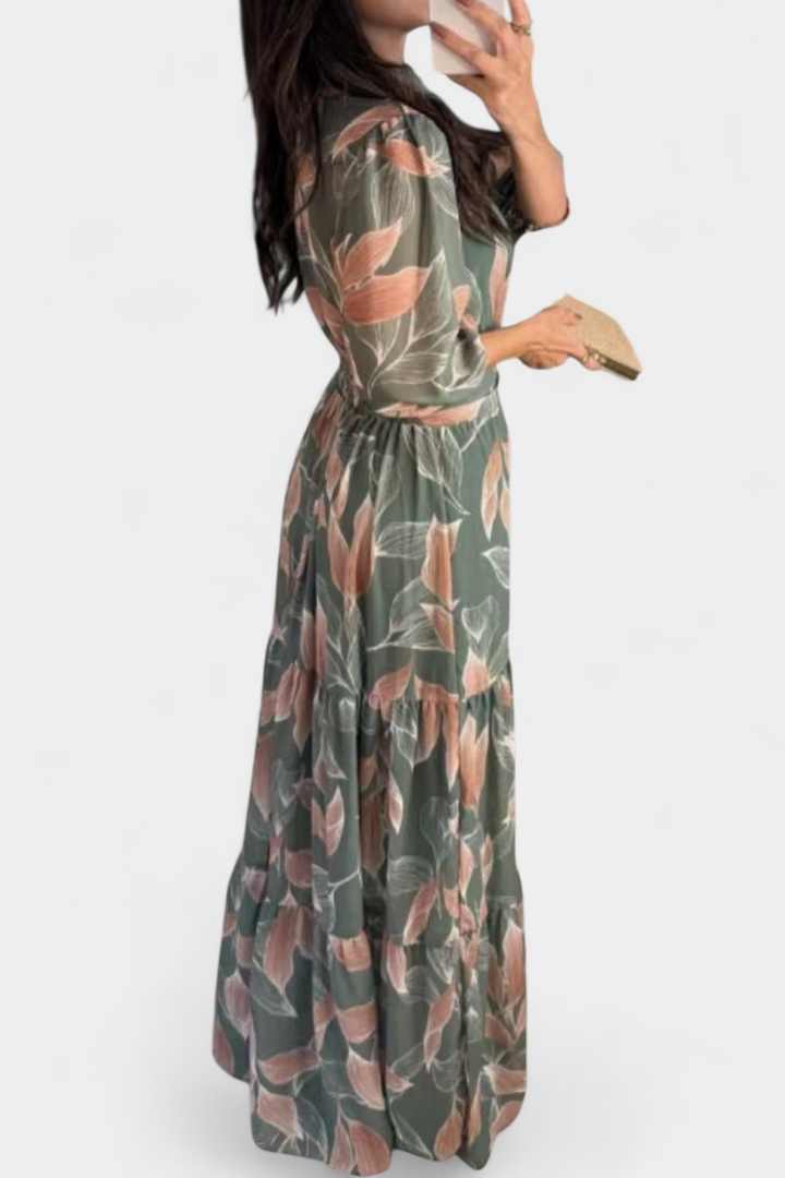 Aísha Vestido Largo Floral con Corte Fluido y Motivo de Hojas